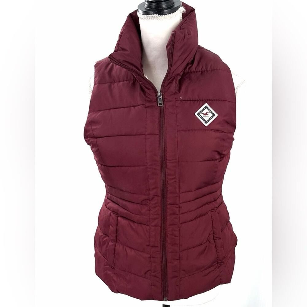 Hollister Burgundy Puffer Vest M Sherling inside